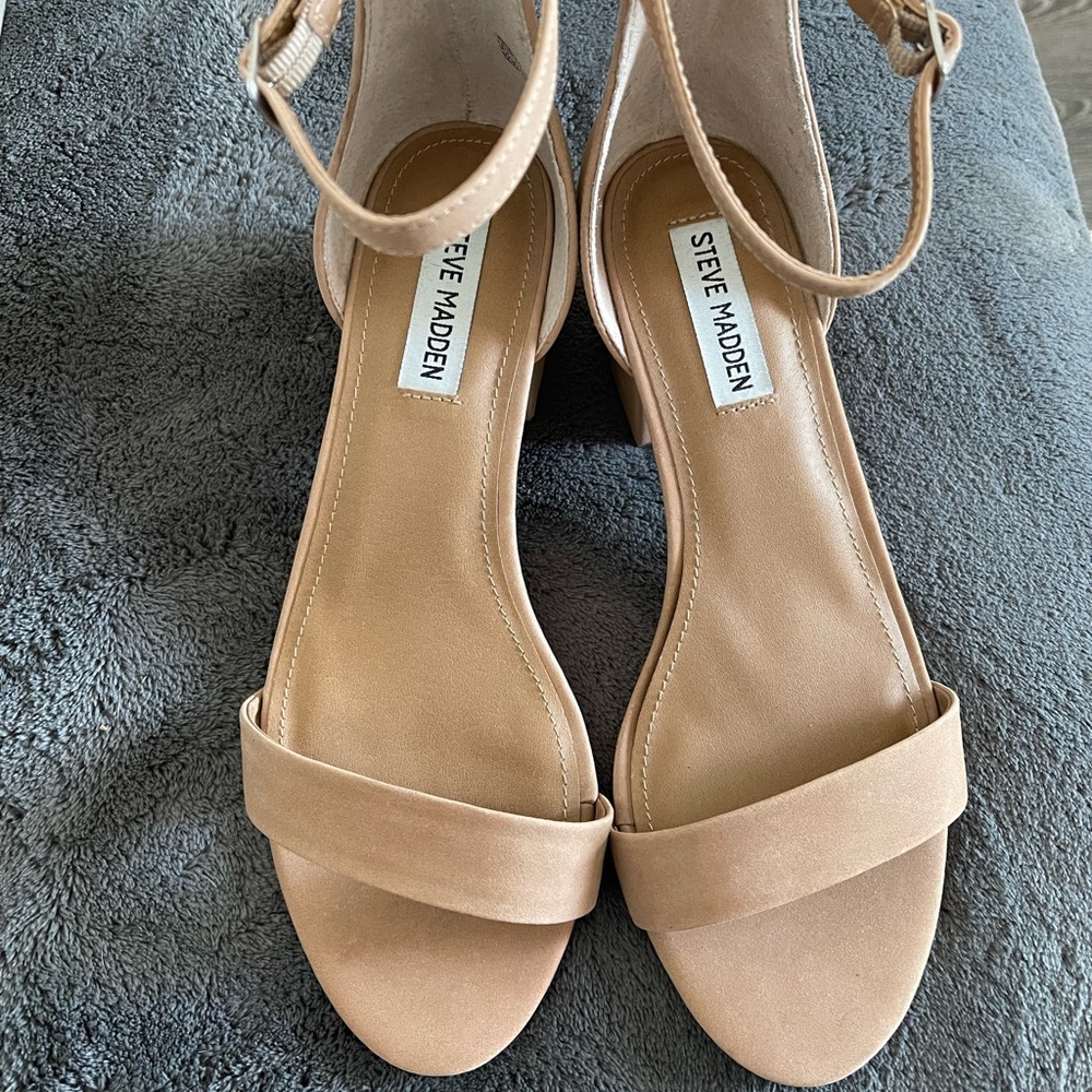 Steve Madden sandals